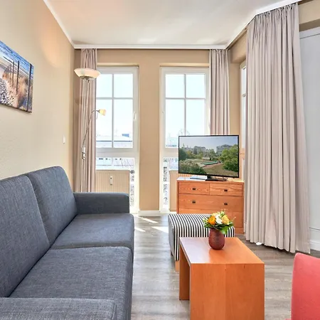Apartment Schoene Mit Wanne Und Grossem Balkon In *