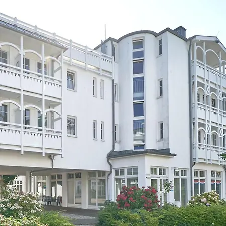 Apartment Schoene Mit Wanne Und Grossem Balkon In